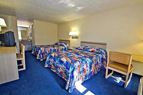 Knights Inn Jacksonville Airport Bagian luar foto